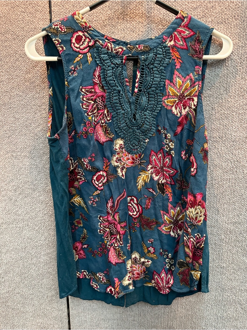 Daniel Rainn Teal Floral Crochet-Trim Tank